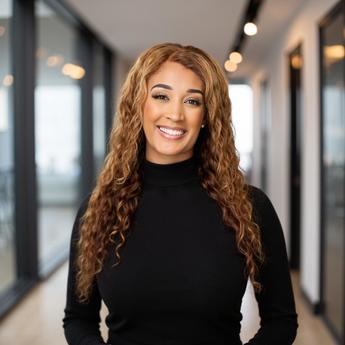 Dr. Marissa Robinson headshot